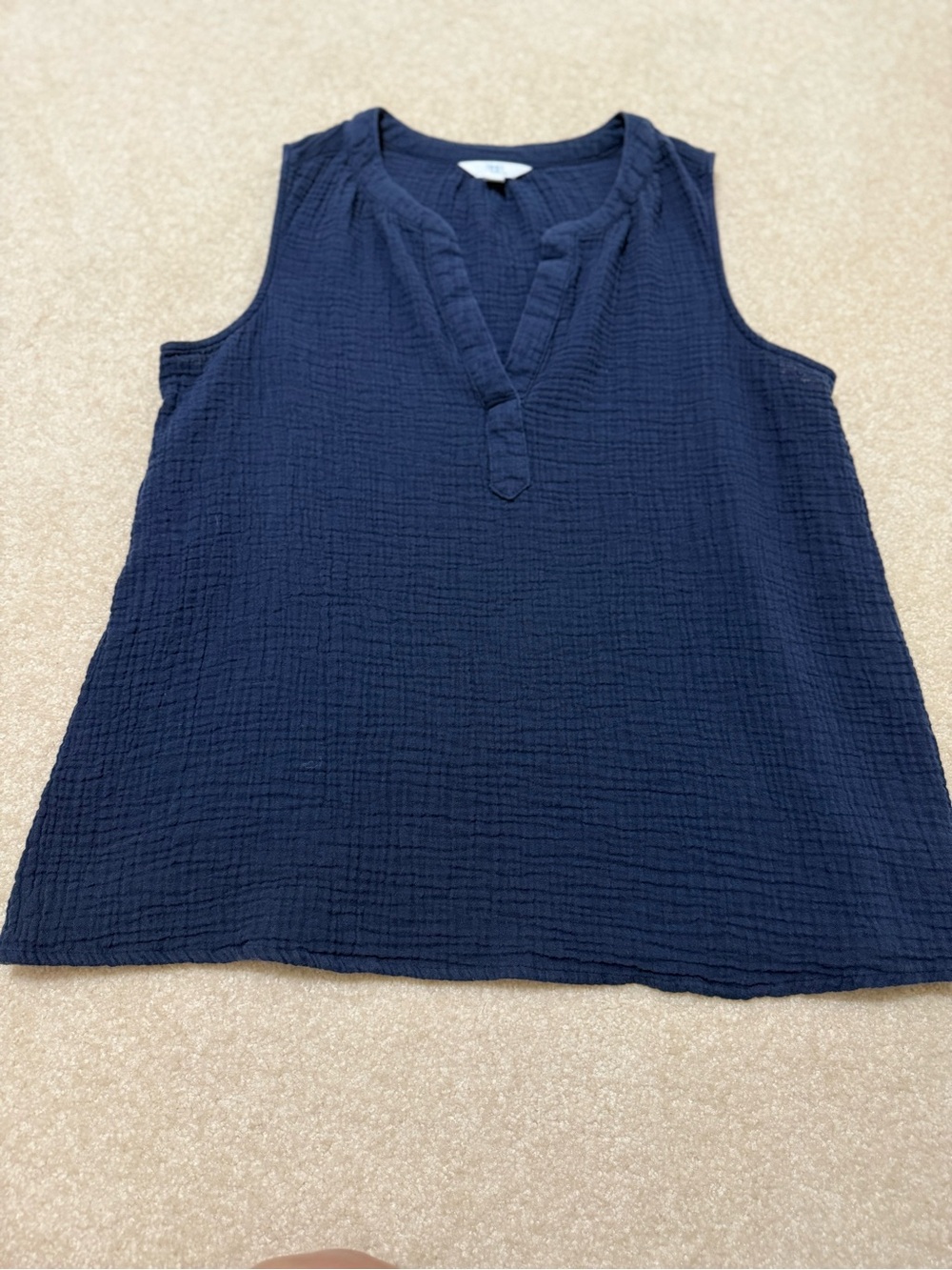 Time and Tru Navy Sleeveless Split V-Neck Tank Medium